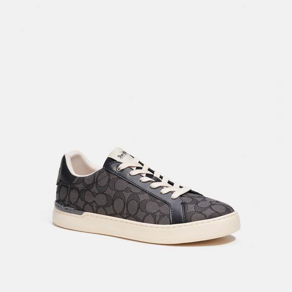 NWT Coach Outlet Clip Low Top Sneaker In Signature Jacquard - Picture 1 of 6